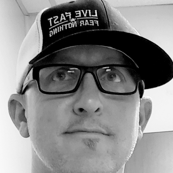 Meet your Posher, Eric - Picture 4 of 5